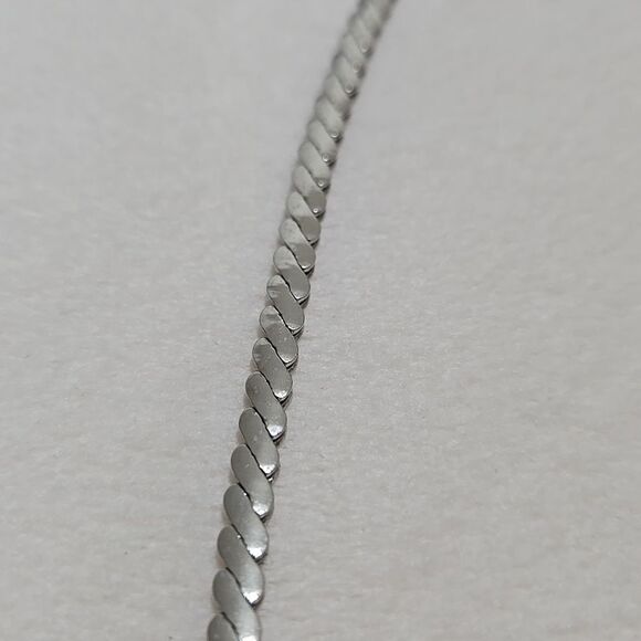 Stainless Serpentine Link Necklace - Picture 3 of 6